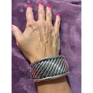 Premier‎ Designs Silver Tone Twisted Cable Wide Hinged Cuff Bracelet PD Logo